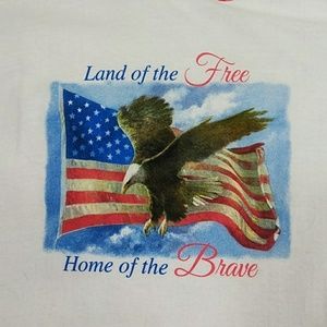 Land of the Free Patriotic T-shirt - L - NWOT